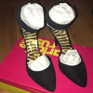 Black Pointy Toe Heels